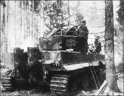 Tiger I, sPzAbt.510, Kurland sector, 1944.